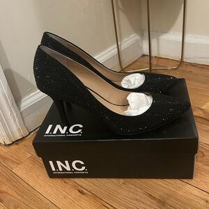 I.N.C Women’s Embellished Pointed Toe Pumps (Black)